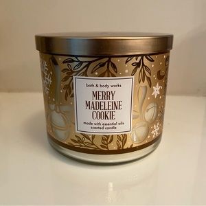 Bath & Body Works Merry Madeleine 3 wick candle